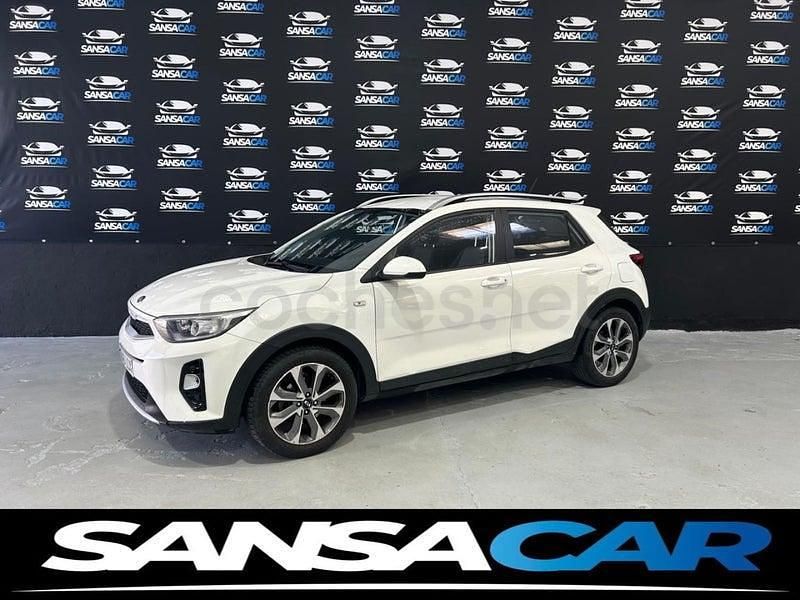 Usado Kia Stonic 100 CV (73 kW) 2019 Blanco SUV