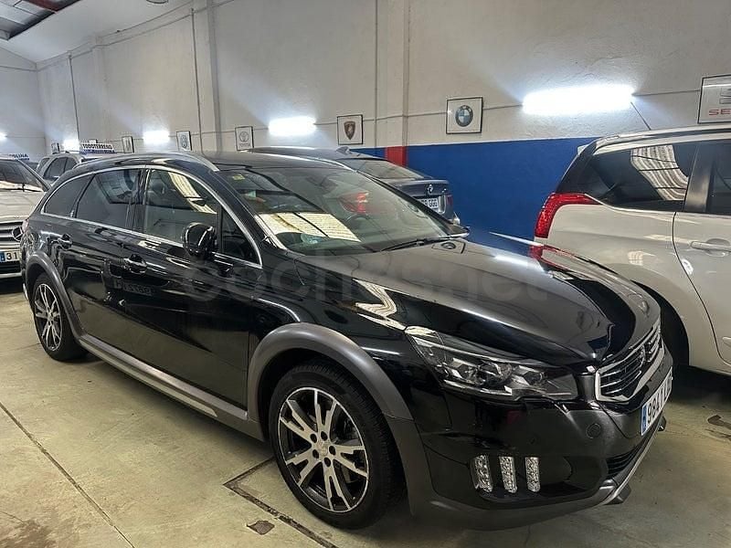 Usado Peugeot 508 RXH 200 CV (147 kW) 2017 Negro Familiar