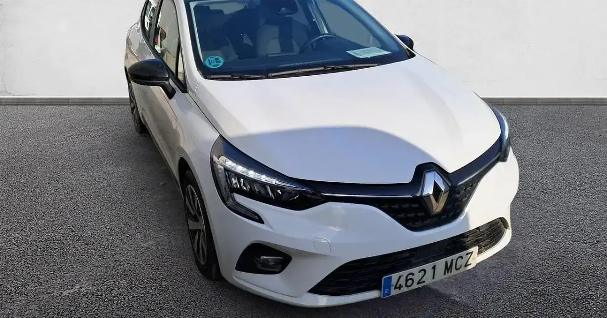 Käytetty Renault Clio V Intens 100 HP (73 kW) 2022