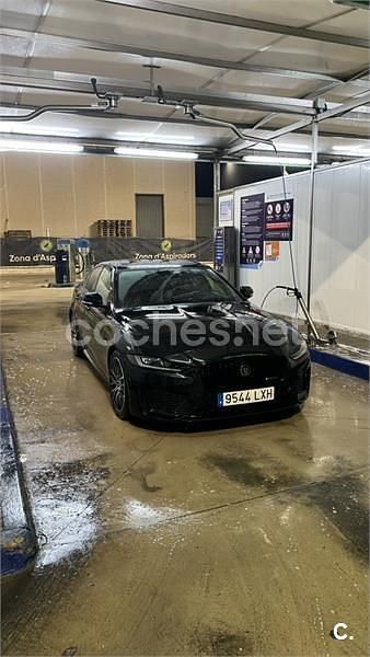 Usado Jaguar XE R-Dynamic 204 HP (150 kW) 2022 Preto Sedan