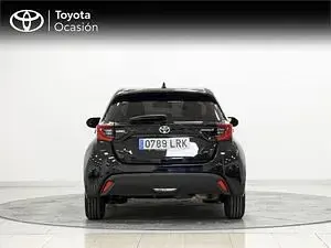Usado Toyota Yaris Active 116 CV (85 kW) 2021 Negro Utilitario