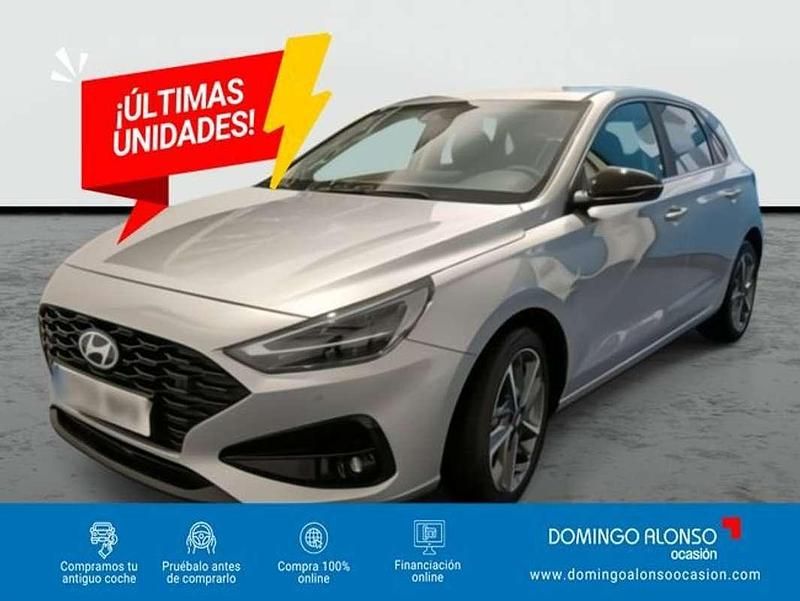 Plateado Nuevo 2025 Hyundai i30 Berlina | 23.790 € (Precio justo) - Imagen 1/4