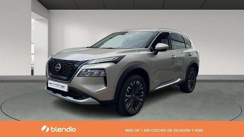 Plateado Usado 2025 Nissan X-Trail Tekna SUV | 38.280 € - Imagen 1/4
