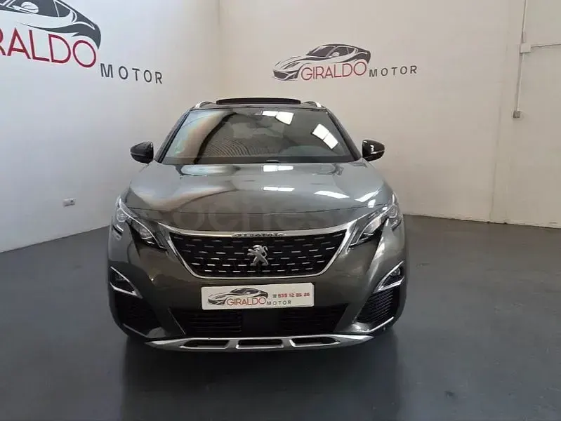 Usado Peugeot 5008 GT-line 120 CV (88 kW) 2018 Negro SUV