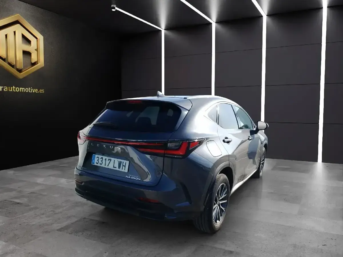 Usado Lexus NX450h+ Executive Line 309 CV (227 kW) 2022 Gris metalizado SUV