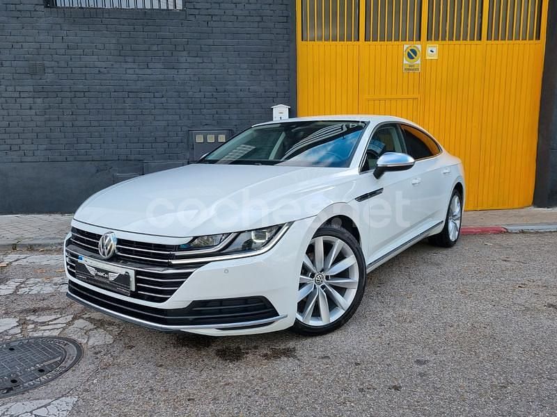 Usado VW Arteon Elegance 150 CV (110 kW) 2019 Blanco Berlina