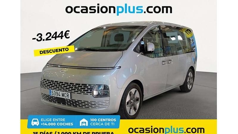Plateado Usado 2022 Hyundai Staria Van | 32.446 € (Buen precio) - Imagen 1/4