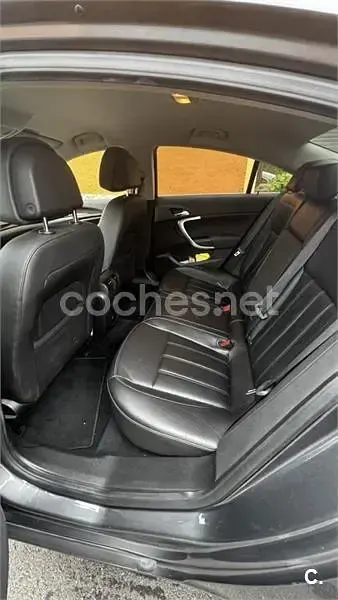 Usado Opel Insignia Cosmo 140 CV (102 kW) 2009 Gris / plata Berlina