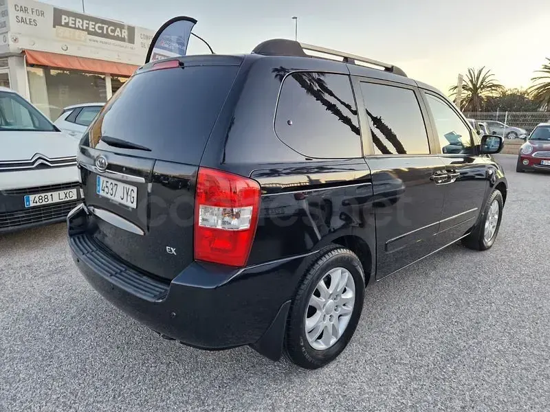 Usado Kia Carnival 185 CV (136 kW) 2009 Negro Monovolumen