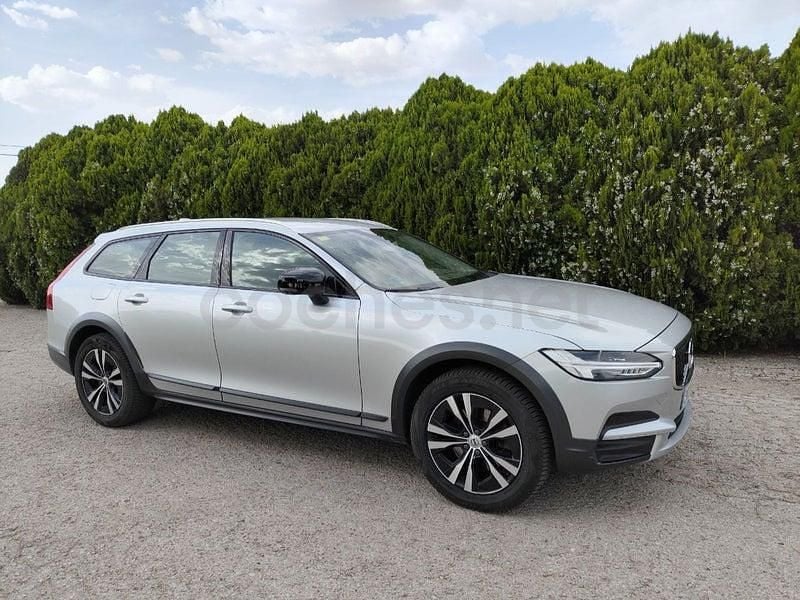 Usado Volvo V90 CC Pro 190 CV (139 kW) 2020 Gris / plata Familiar