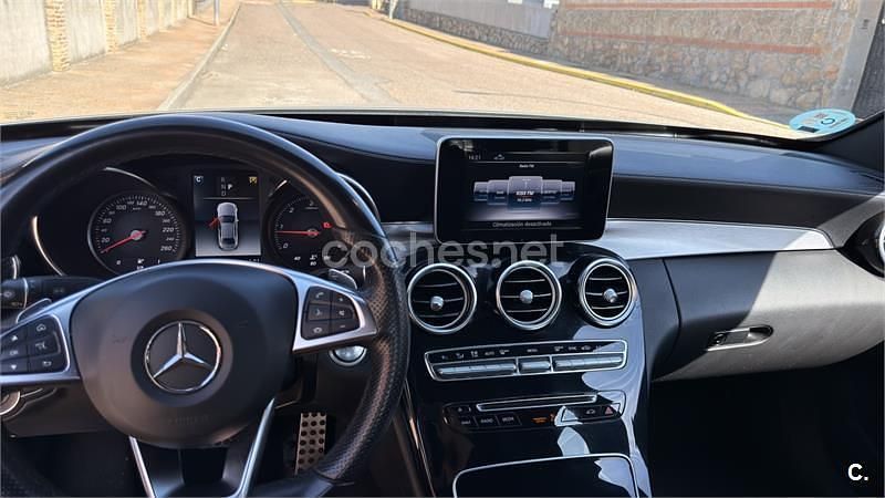 Usado Mercedes C220 170 CV (125 kW) 2018 Gris / plata Berlina