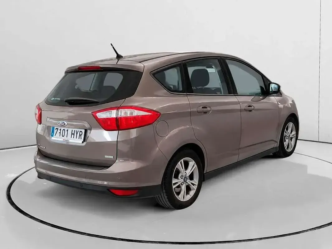 Usado Ford Grand C-Max Trend 125 CV (91 kW) 2014 Marrón Monovolumen