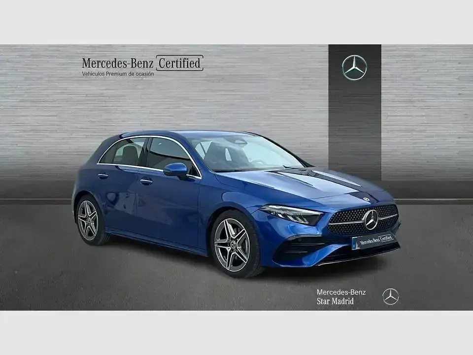 Usado Mercedes A200 163 CV (119 kW) 2025 Azul espectral magno (manufaktur) Berlina