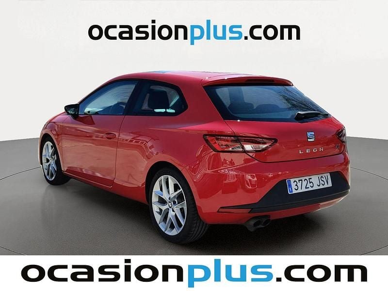 Usado Seat Leon FR 150 CV (110 kW) 2016 Rojo Utilitario