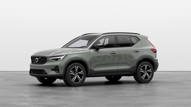 Verde Usado 2025 Volvo XC40 Plus SUV | 36.500 € - Imagen 1/3