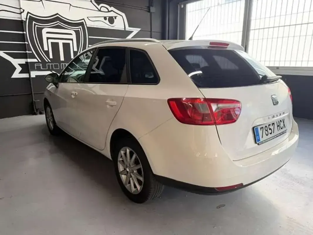 Usado Seat Ibiza ST Style 90 CV (66 kW) 2011 Blanco Familiar