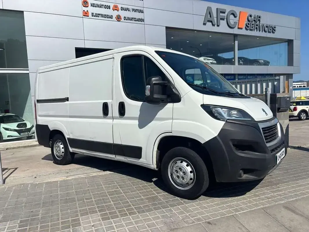 Usado Peugeot Boxer S 120 CV (88 kW) 2021 Blanco Van