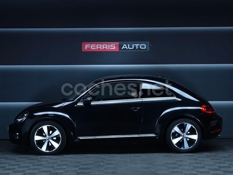 Usado VW Beetle Design 105 CV (77 kW) 2016 Gris / plata Utilitario