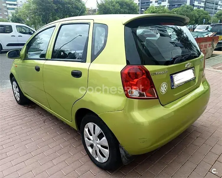 Usado Chevrolet Kalos SE 83 CV (61 kW) 2005 Verde Berlina