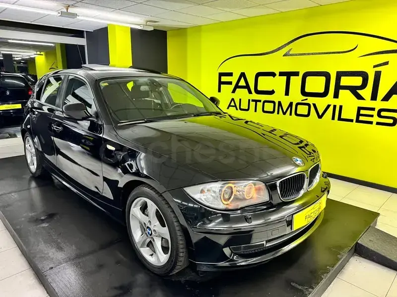 Usado BMW 120 Sport Line 184 CV (135 kW) 2011 Negro Utilitario