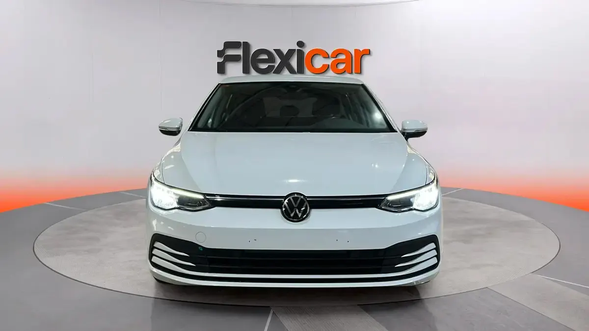 Usado VW Golf VIII Life 116 CV (85 kW) 2022 Blanco Berlina