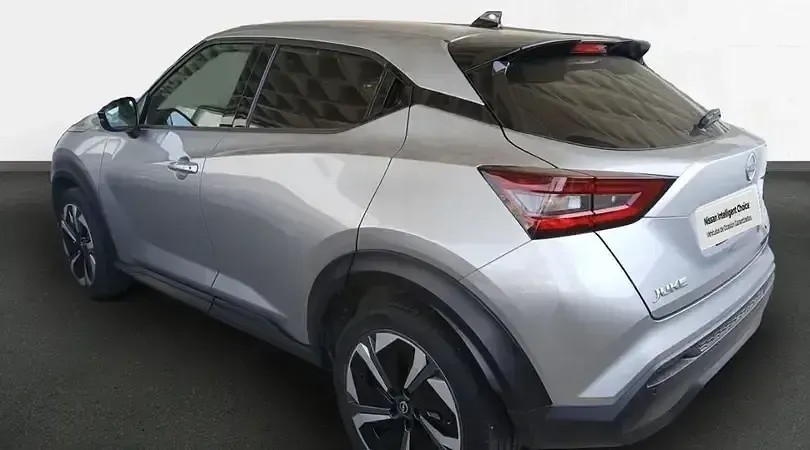 Usado Nissan Juke N-Connecta 143 CV (105 kW) 2025 Diamond silver (metalizado) monotono SUV