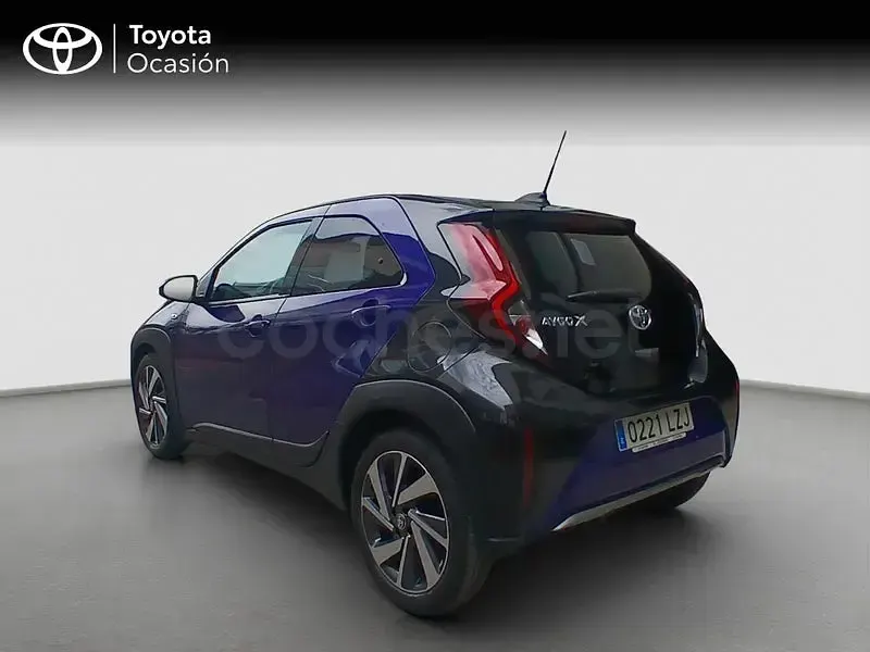 Usado Toyota Aygo X Edition 72 CV (52 kW) 2022 Azul SUV