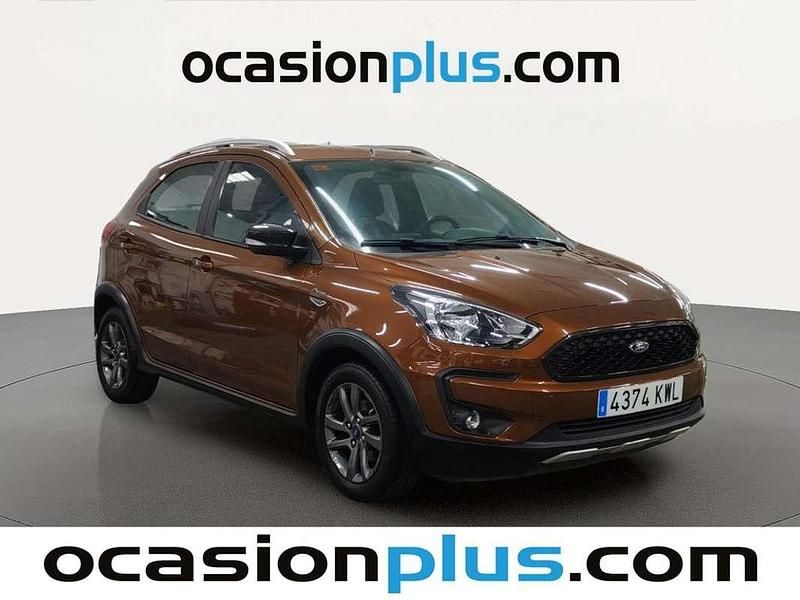 Usado Ford Ka Plus Active 86 CV (63 kW) 2019 Marrón Utilitario