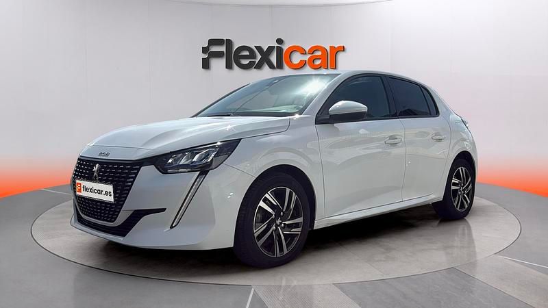 Usado Peugeot 208 Allure 100 CV (73 kW) 2020 Blanco Utilitario