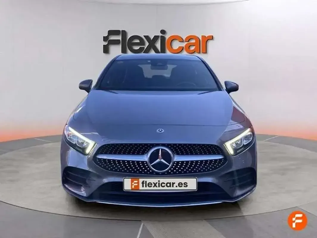 Usado Mercedes A200 150 CV (110 kW) 2021 Gris Berlina