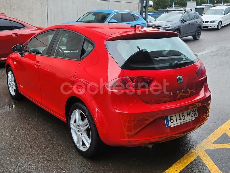 Usado Seat Leon Copa 105 CV (77 kW) 2011 Rojo Berlina