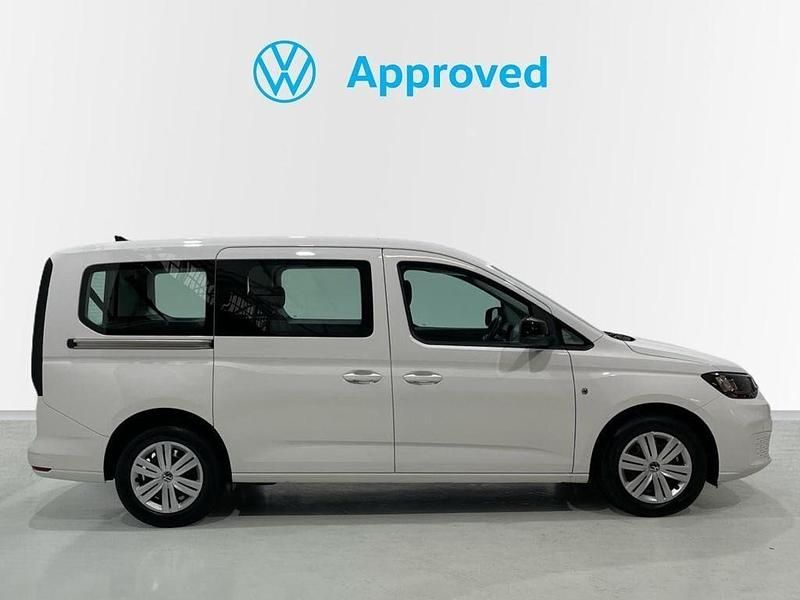 Usado VW Caddy Maxi 122 CV (89 kW) 2025 Blanco Monovolumen