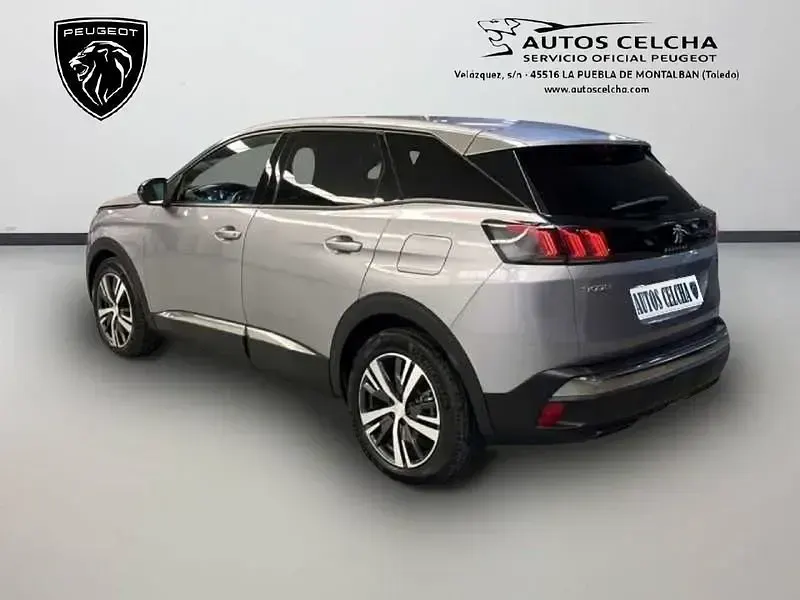 Usado Peugeot 3008 Allure 225 CV (165 kW) 2023 Gris SUV