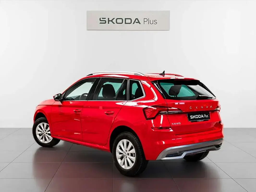 Usado Skoda Kamiq Ambition 150 CV (110 kW) 2022 Rojo SUV