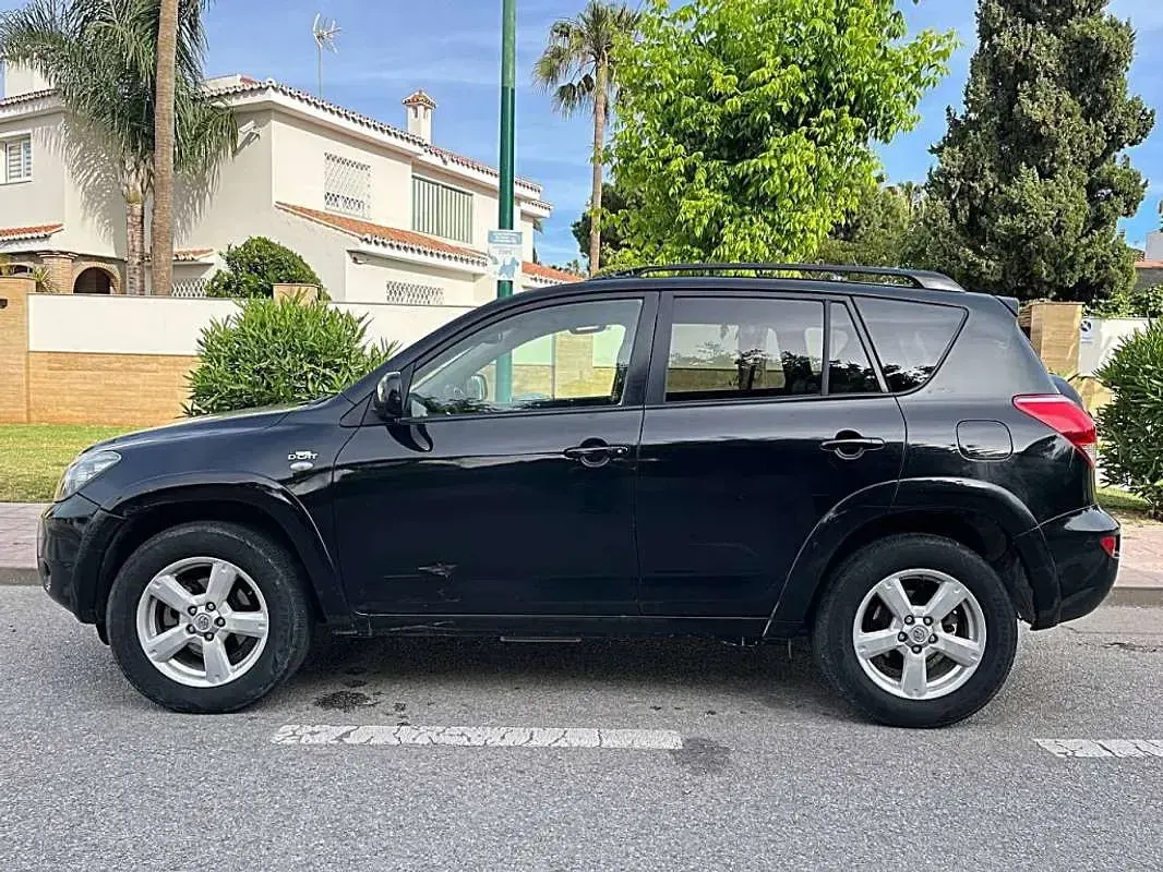 Usado Toyota RAV4 Premium 177 CV (130 kW) 2007 Negro SUV