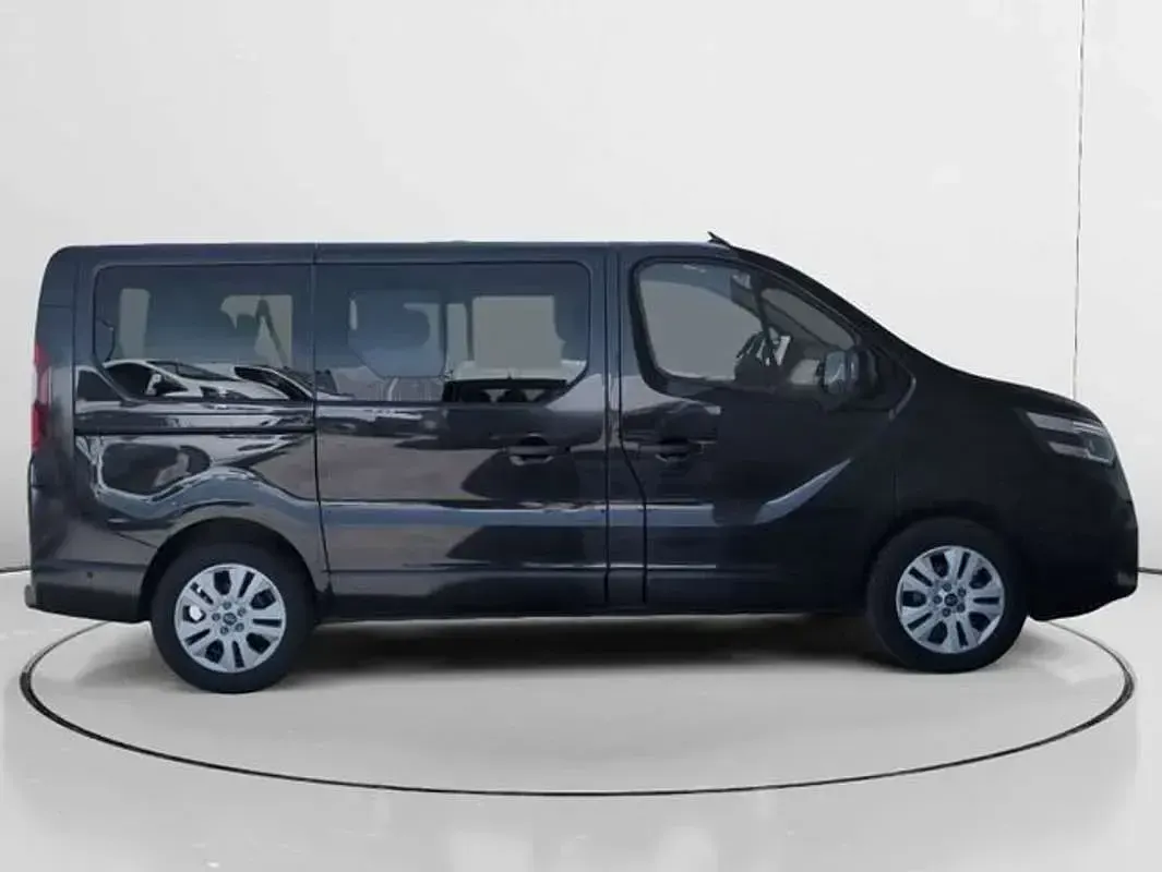 Usado Nissan Primastar Acenta 150 CV (110 kW) 2025 Negro Monovolumen