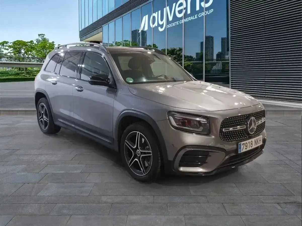 Usado Mercedes GLB220 190 CV (139 kW) 2026 Gris / plata SUV