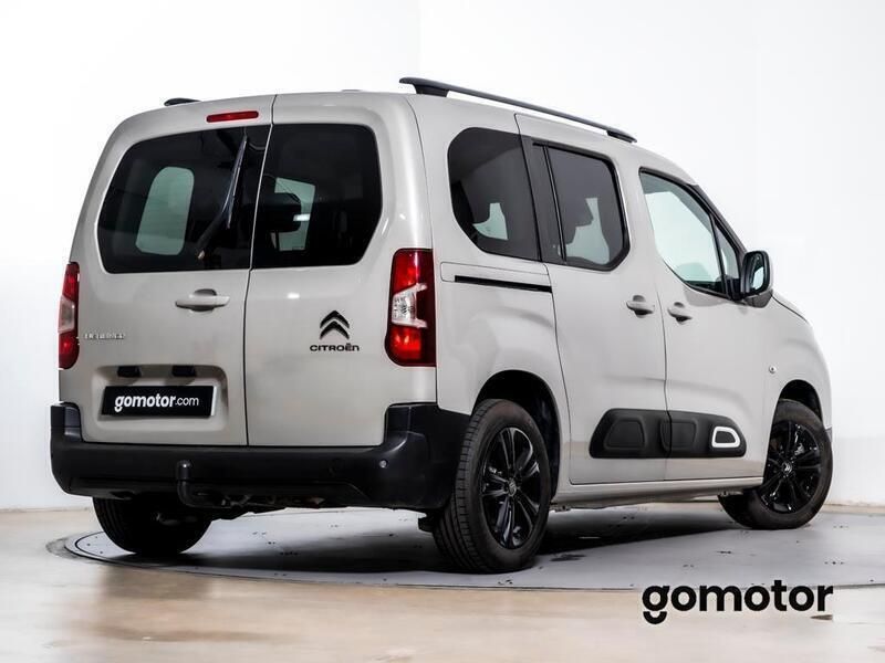 Usado Citroën Berlingo Feel 131 CV (96 kW) 2020 Gris Monovolumen