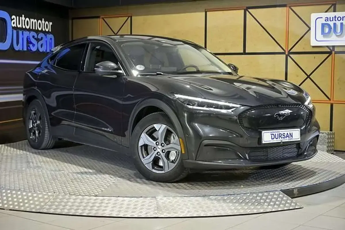 Usado Ford Mustang Mach-E Premium 272 kW (370 CV) 2024 Negro SUV