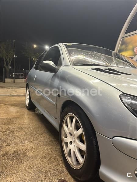 Usado Peugeot 206 90 CV (66 kW) 2005 Azul Berlina