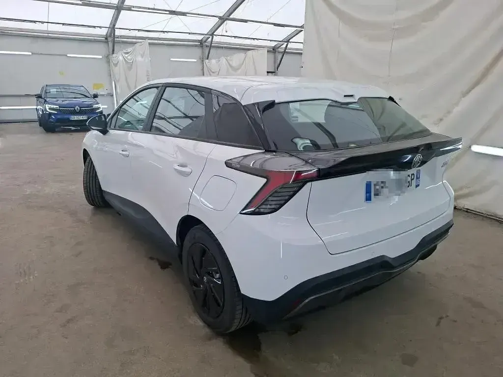Usado MG MG5 EV 125 kW (170 CV) 2023 Blanco Familiar