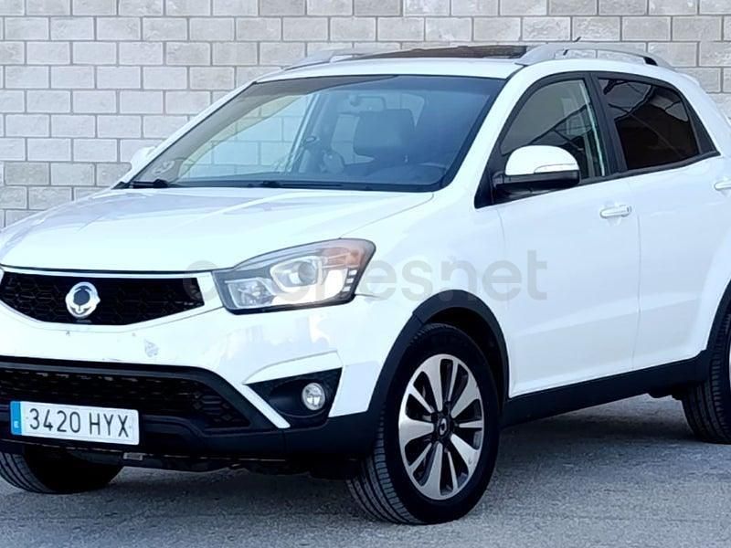 Usado Ssangyong (KGM) Korando Limited 149 CV (109 kW) 2014 Blanco SUV