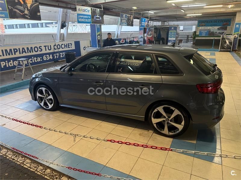 Gris / plata Usado 2019 Audi A3 Sportback Berlina | 22.900 € (Un poco caro) - Imagen 1/4