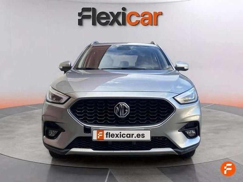 Usado MG ZS Luxury 111 CV (81 kW) 2023 Gris SUV