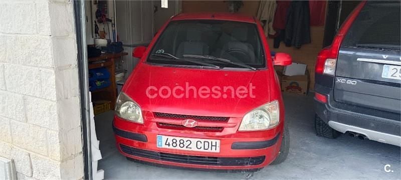 Usado Hyundai Getz 82 CV (60 kW) 2002 Rojo Utilitario