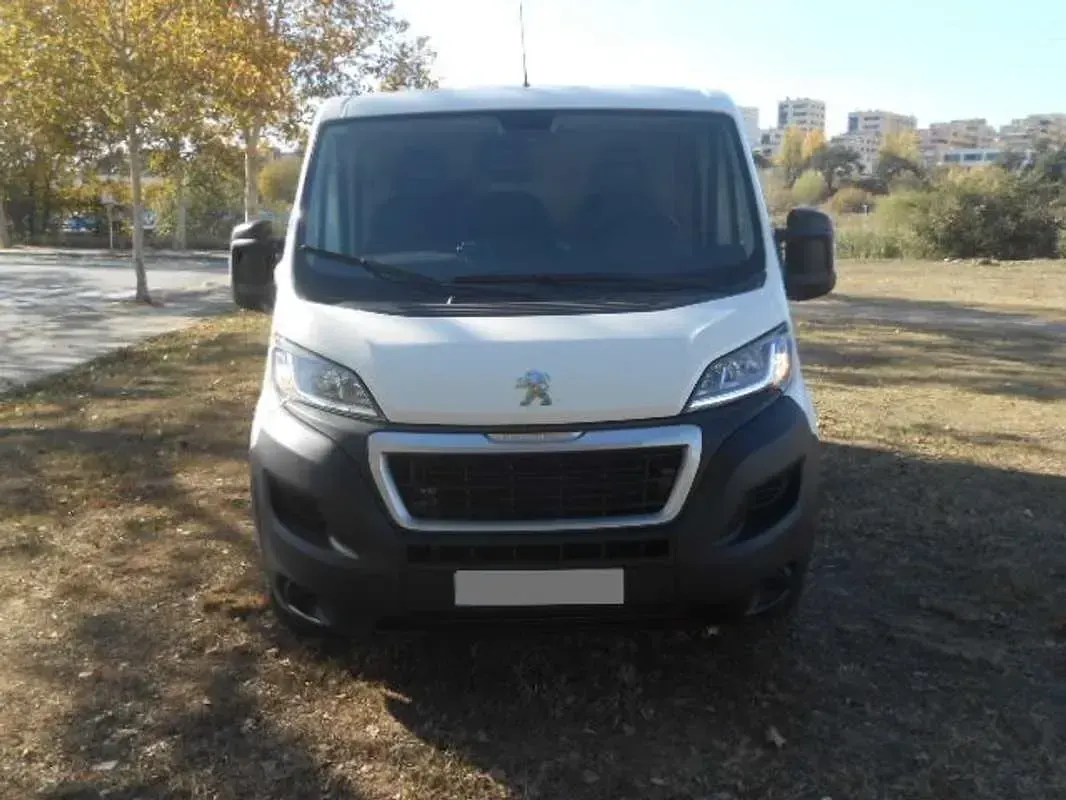 Usado Peugeot Boxer 110 CV (80 kW) 2019 Blanco Van