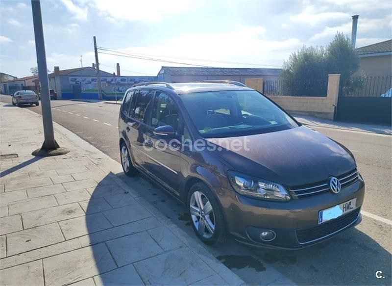 Marrón Usado 2012 VW Touran Advance Monovolumen | 9750 € (Precio justo) - Imagen 1/4