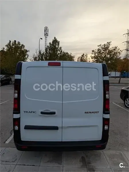 Usado Renault Trafic LIMITED Business 120 CV (88 kW) 2019 Blanco Monovolumen