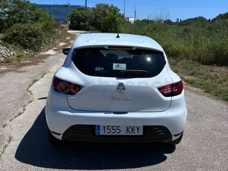 Usado Renault Clio IV Life 75 CV (55 kW) 2018 Blanco Berlina