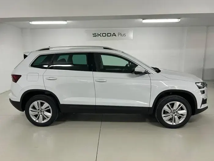 Nuevo Skoda Karoq Selection 116 CV (85 kW) 2025 Blanco SUV